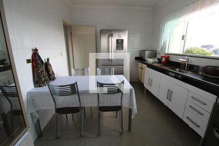 Casa à venda com 220m², 3 quartos e 5 vagasCozinha