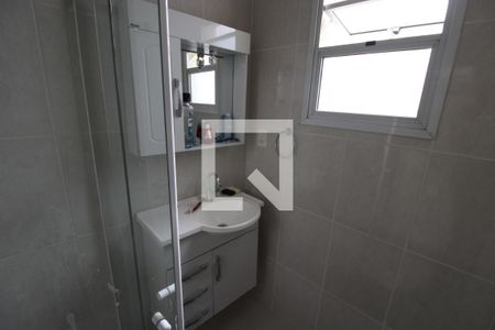 Casa à venda com 220m², 3 quartos e 5 vagasQuarto 2 - Banheiro