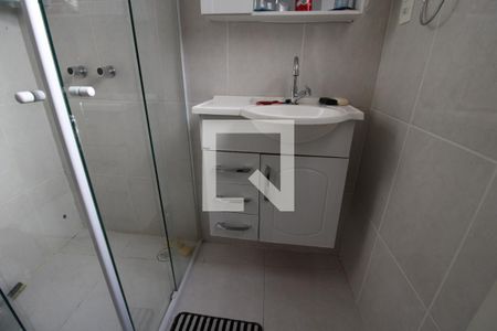 Casa à venda com 220m², 3 quartos e 5 vagasQuarto 2 - Banheiro