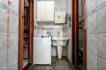 Casa à venda com 143m², 3 quartos e 2 vagas Casa à venda com 143m², 3 quartos e 2 vagasÁrea de Serviço