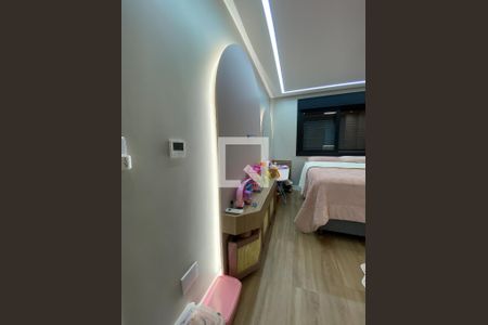 Casa de condomínio à venda com 188m², 4 quartos e 4 vagas Casa de condomínio à venda com 188m², 4 quartos e 4 vagasQuarto 3 - Suíte
