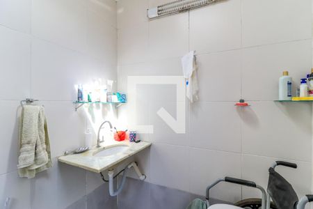 Casa à venda com 300m², 5 quartos e 4 vagas Casa à venda com 300m², 5 quartos e 4 vagasBanheiro da Suíte 1 da Edícula
