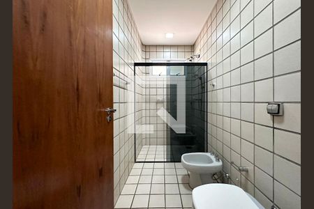 Casa à venda com 561m², 3 quartos e 4 vagasBanheiro Social