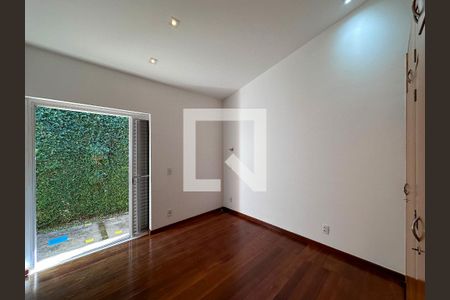 Casa à venda com 561m², 3 quartos e 4 vagasQuarto 3