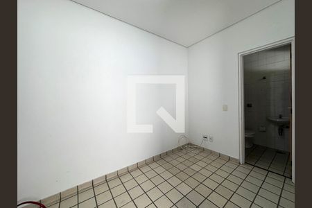 Casa à venda com 561m², 3 quartos e 4 vagasQuarto de Serviço