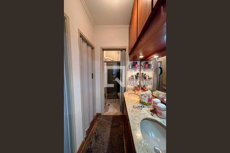 Apartamento à venda com 70m², 2 quartos e 1 vaga Apartamento à venda com 70m², 2 quartos e 1 vagaBanheiro