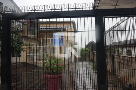 Casa à venda com 265m², 3 quartos e 3 vagas Casa à venda com 265m², 3 quartos e 3 vagasFachada