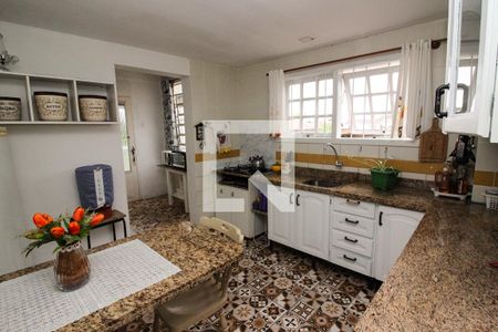 Casa à venda com 265m², 3 quartos e 3 vagas Casa à venda com 265m², 3 quartos e 3 vagasCozinha