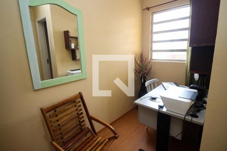 Casa à venda com 265m², 3 quartos e 3 vagas Casa à venda com 265m², 3 quartos e 3 vagasHall