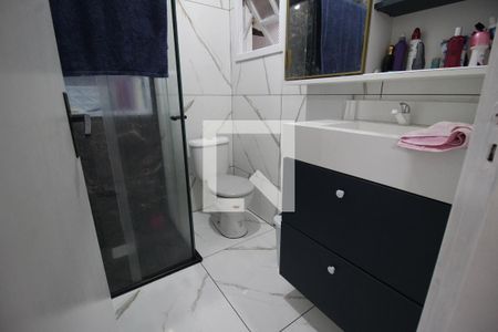 Casa à venda com 198m², 4 quartos e 2 vagasBanheiro 2