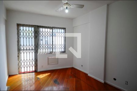 Apartamento à venda com 80m², 3 quartos e 1 vagaSuíte