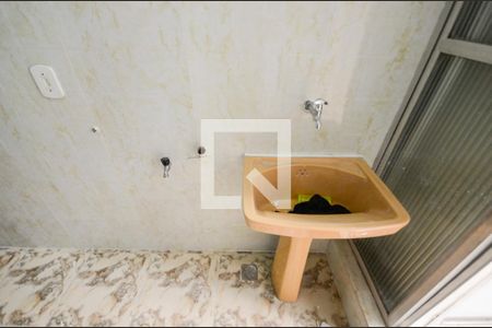 Apartamento à venda com 80m², 3 quartos e 1 vagaÁrea de Serviço