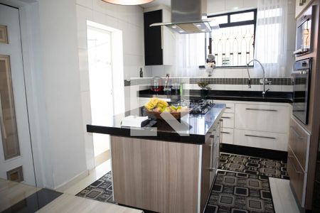 Casa à venda com 195m², 3 quartos e 2 vagas Casa à venda com 195m², 3 quartos e 2 vagasCozinha