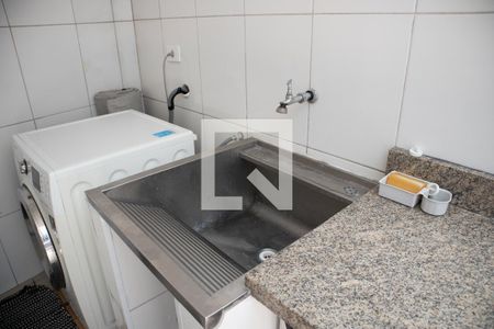 Casa à venda com 195m², 3 quartos e 2 vagas Casa à venda com 195m², 3 quartos e 2 vagasÁrea de Serviço