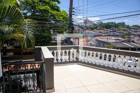 Casa à venda com 195m², 3 quartos e 2 vagas Casa à venda com 195m², 3 quartos e 2 vagasQuintal