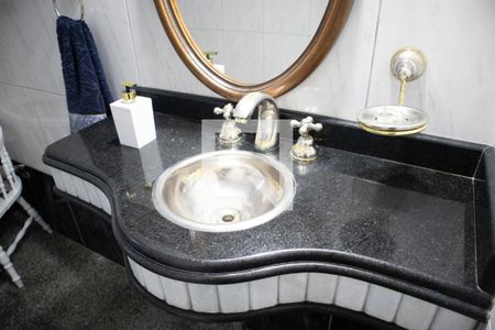 Casa à venda com 195m², 3 quartos e 2 vagas Casa à venda com 195m², 3 quartos e 2 vagasLavabo