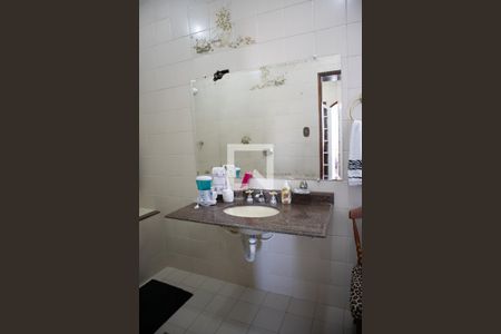 Casa à venda com 195m², 3 quartos e 2 vagas Casa à venda com 195m², 3 quartos e 2 vagasBanheiro do Quarto 3