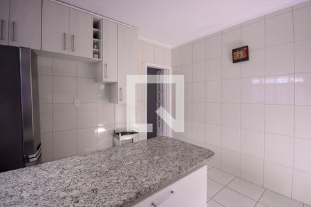 Casa à venda com 172m², 2 quartos e 2 vagasCozinha 