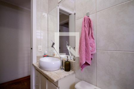 Casa à venda com 172m², 2 quartos e 2 vagasBanheiro Social 