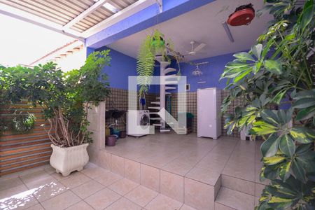 Casa à venda com 172m², 2 quartos e 2 vagasÁrea de Serviço/Lazer 