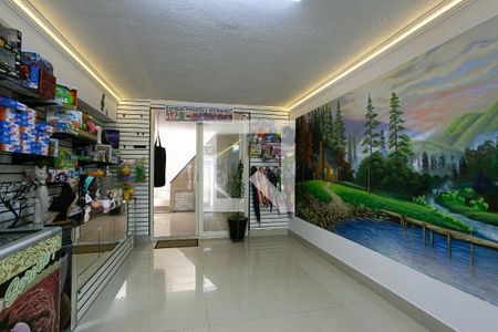 Casa à venda com 240m², 4 quartos e 5 vagas Casa à venda com 240m², 4 quartos e 5 vagasGaragem
