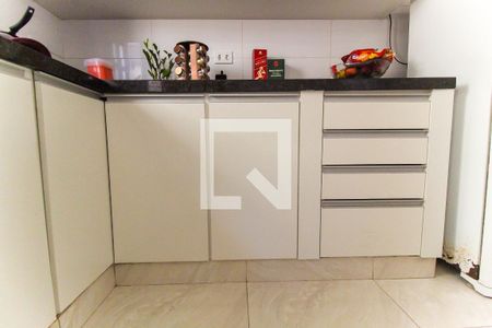 Casa à venda com 157m², 4 quartos e 2 vagas Casa à venda com 157m², 4 quartos e 2 vagasCozinha