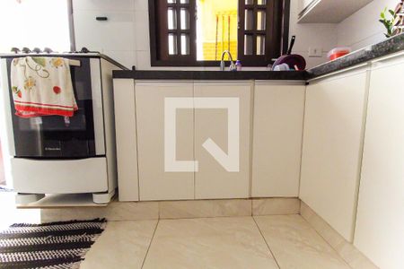 Casa à venda com 157m², 4 quartos e 2 vagas Casa à venda com 157m², 4 quartos e 2 vagasCozinha