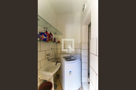 Casa à venda com 157m², 4 quartos e 2 vagas Casa à venda com 157m², 4 quartos e 2 vagasÁrea de Serviço 1