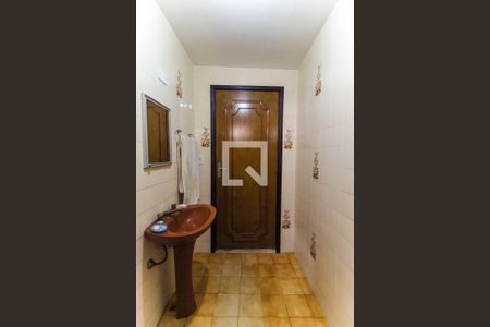 Casa à venda com 157m², 4 quartos e 2 vagas Casa à venda com 157m², 4 quartos e 2 vagasBanheiro 2