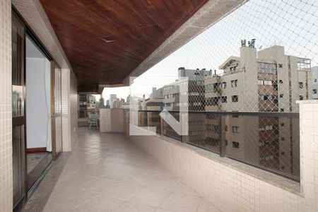 Apartamento à venda com 501m², 4 quartos e sem vagaVaranda