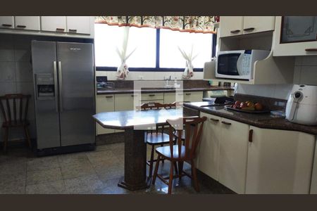 Apartamento à venda com 228m², 4 quartos e 3 vagas Apartamento à venda com 228m², 4 quartos e 3 vagasFoto 17