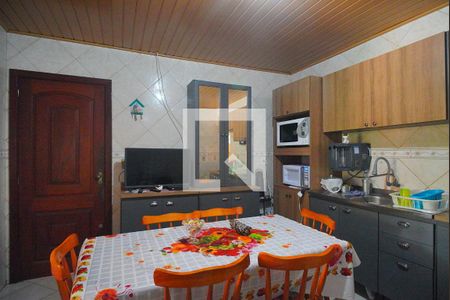 Casa à venda com 147m², 3 quartos e 2 vagas Casa à venda com 147m², 3 quartos e 2 vagasCozinha