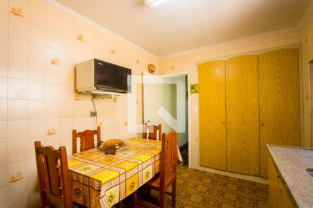 Casa à venda com 180m², 3 quartos e 2 vagasCozinha