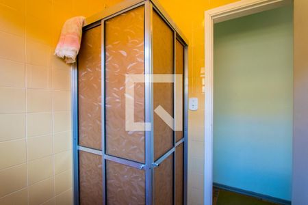 Casa à venda com 180m², 3 quartos e 2 vagasBanheiro 