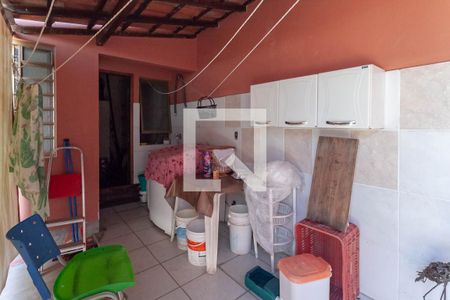 Casa à venda com 350m², 4 quartos e 3 vagas Casa à venda com 350m², 4 quartos e 3 vagasÁrea de serviço