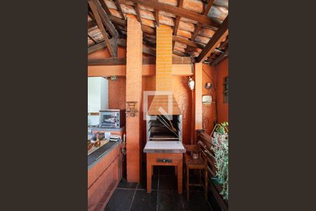 Casa à venda com 350m², 4 quartos e 3 vagas Casa à venda com 350m², 4 quartos e 3 vagasÁrea gourmet