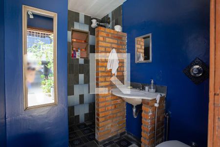 Casa à venda com 350m², 4 quartos e 3 vagas Casa à venda com 350m², 4 quartos e 3 vagasBanheiro social 2