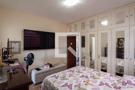 Casa à venda com 350m², 4 quartos e 3 vagas Casa à venda com 350m², 4 quartos e 3 vagasSuíte