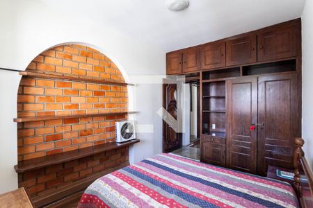 Casa à venda com 350m², 4 quartos e 3 vagas Casa à venda com 350m², 4 quartos e 3 vagasQuarto 2