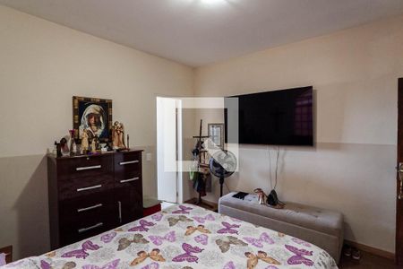 Casa à venda com 350m², 4 quartos e 3 vagas Casa à venda com 350m², 4 quartos e 3 vagasSuíte