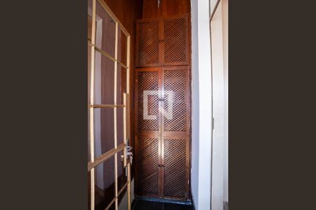 Casa à venda com 350m², 4 quartos e 3 vagas Casa à venda com 350m², 4 quartos e 3 vagasDespensa