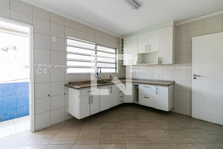 Casa à venda com 220m², 3 quartos e 2 vagas Casa à venda com 220m², 3 quartos e 2 vagasCozinha