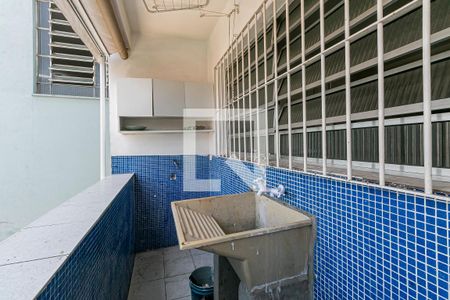 Casa à venda com 220m², 3 quartos e 2 vagas Casa à venda com 220m², 3 quartos e 2 vagasÁrea de Serviço