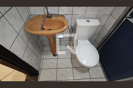 Banheiro de casa para alugar com 1 quarto, 45m² em Vila Santa Margarida, Ferraz de Vasconcelos