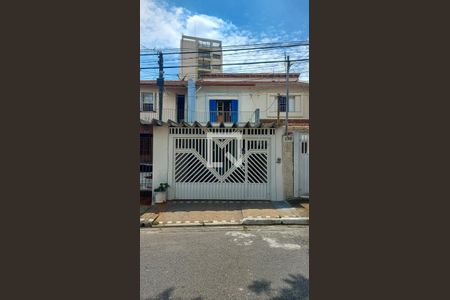 Casa à venda com 140m², 3 quartos e 1 vaga Casa à venda com 140m², 3 quartos e 1 vagaFachada