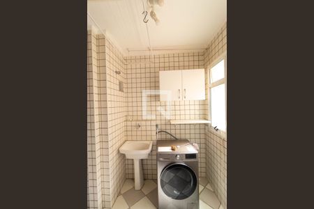 Apartamento à venda com 109m², 3 quartos e 2 vagas Apartamento à venda com 109m², 3 quartos e 2 vagasÁrea de Serviço