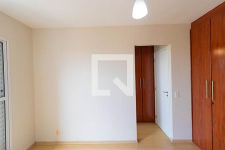 Apartamento à venda com 109m², 3 quartos e 2 vagas Apartamento à venda com 109m², 3 quartos e 2 vagasSuíte 02