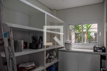 Casa à venda com 444m², 4 quartos e 7 vagas Casa à venda com 444m², 4 quartos e 7 vagasDespensa