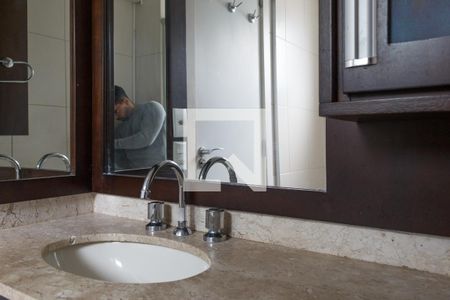 Apartamento à venda com 63m², 2 quartos e 1 vaga Apartamento à venda com 63m², 2 quartos e 1 vagaBanheiro da Suíte