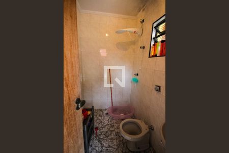 Casa à venda com 280m², 3 quartos e 4 vagas Casa à venda com 280m², 3 quartos e 4 vagasBanheiro de serviço